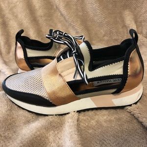 Steve Madden Women’s Arctic Athletic